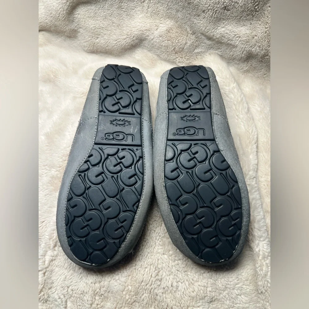 UGG Men's Ascot slipper shoe size 8